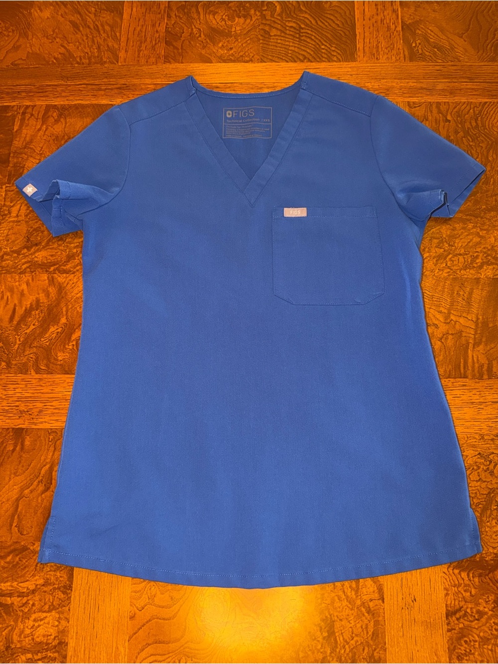FIGS Catarina Scrub Top Winning Blue size XXS
